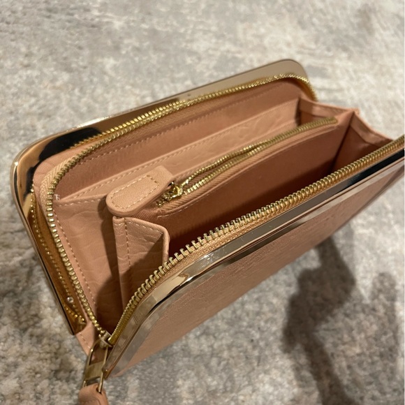 UB Urban Expression Vegan Leather Pink Gold Trenton Wallet Clutch EUC - Picture 3 of 11